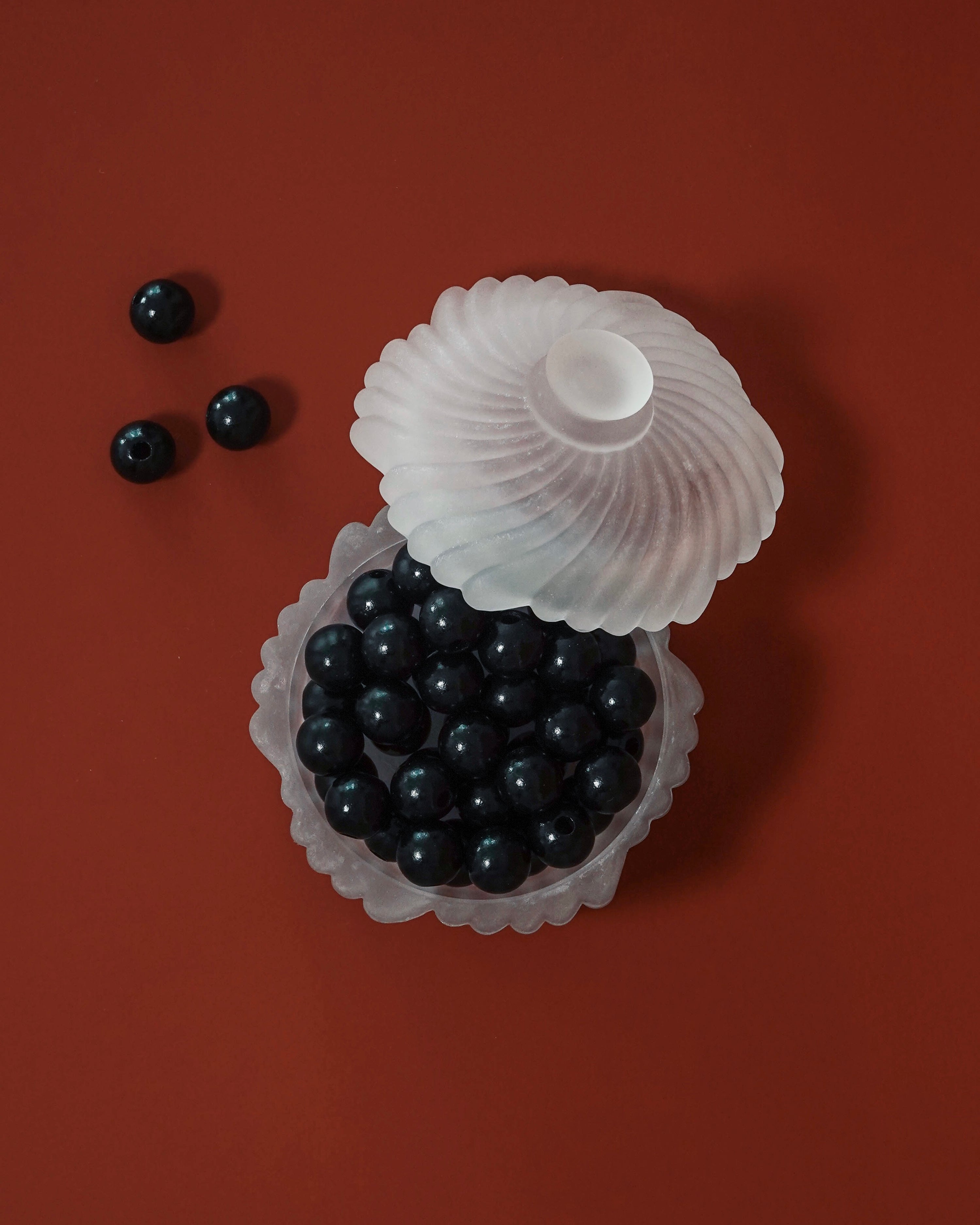 Shell Fluted Frosted Glass Box