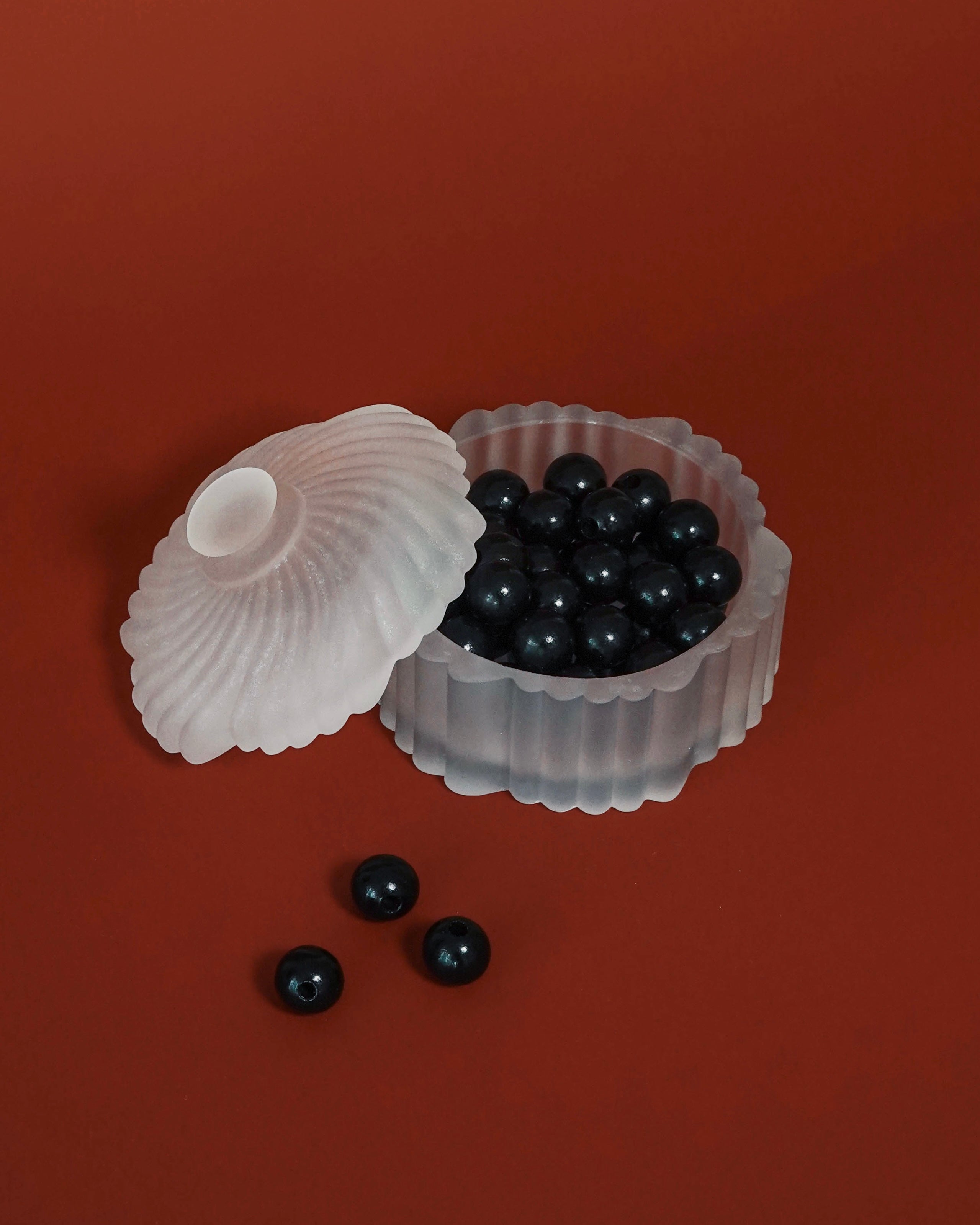 Shell Fluted Frosted Glass Box