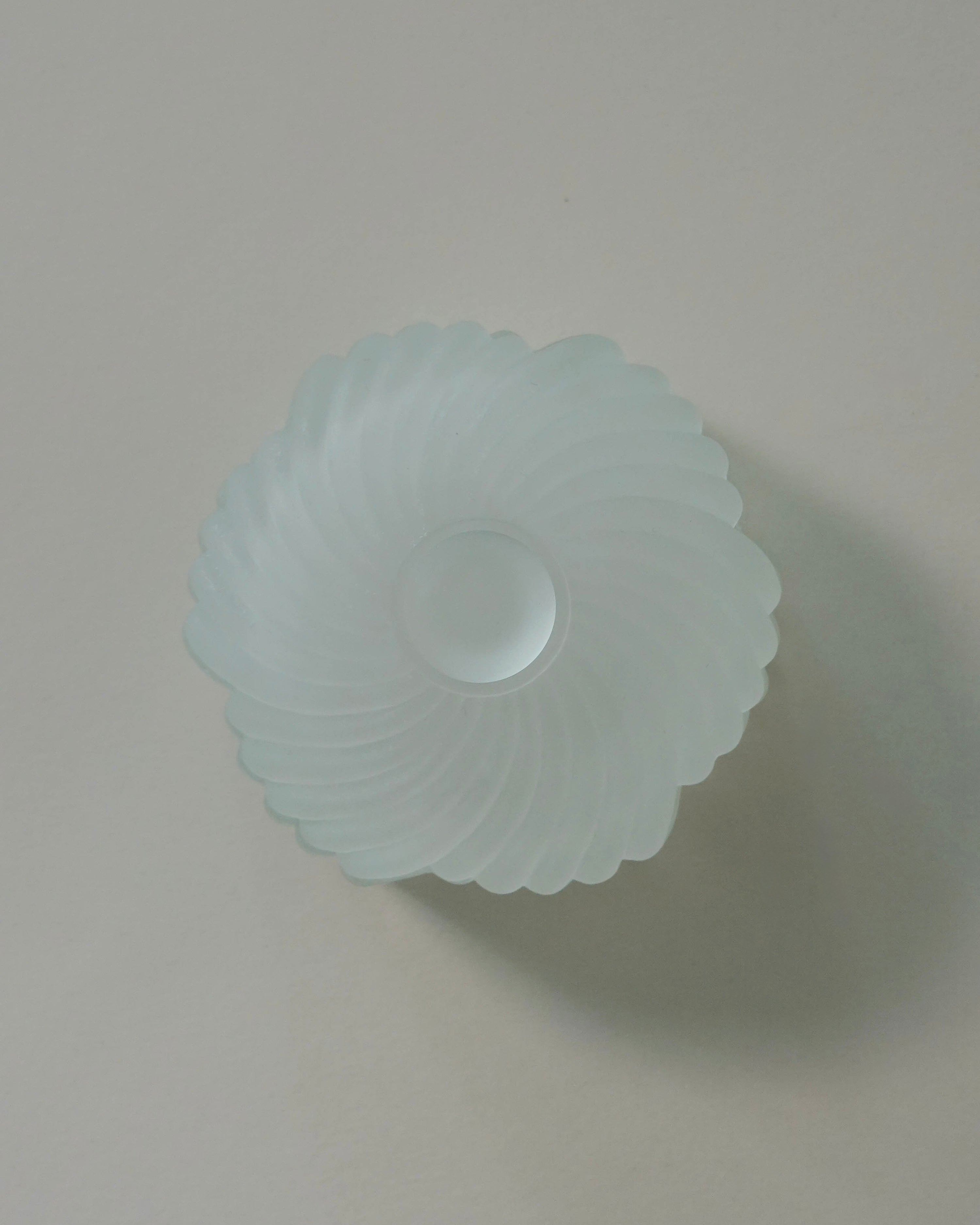 Shell Fluted Frosted Glass Box